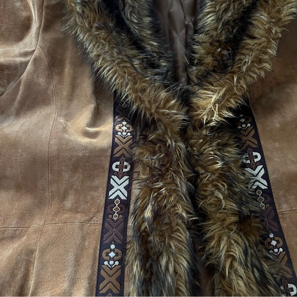 Vintage Suede Leather Overcoat - Picture 13 of 15